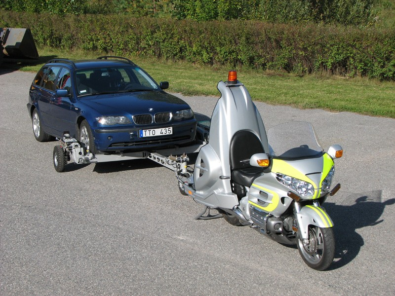 Illustration for article titled The Ten Most Unexpectedly Awesome Tow Vehicles